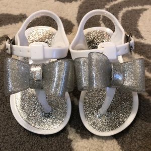 Baby Sz 4 Jelly Glitter White & Silver Bow Sandals